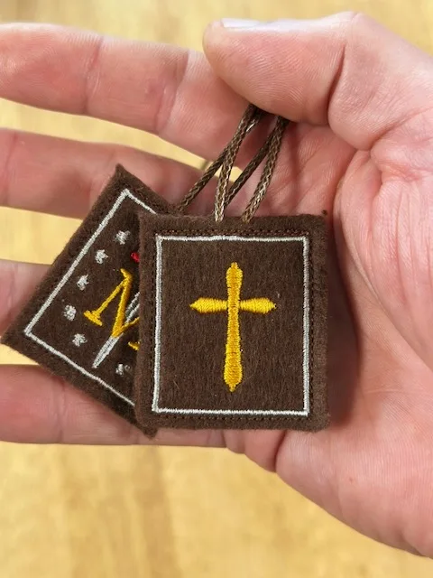 Premium Handcrafted Brown Scapular for Men – Stella Maris - Made in England - Image 7