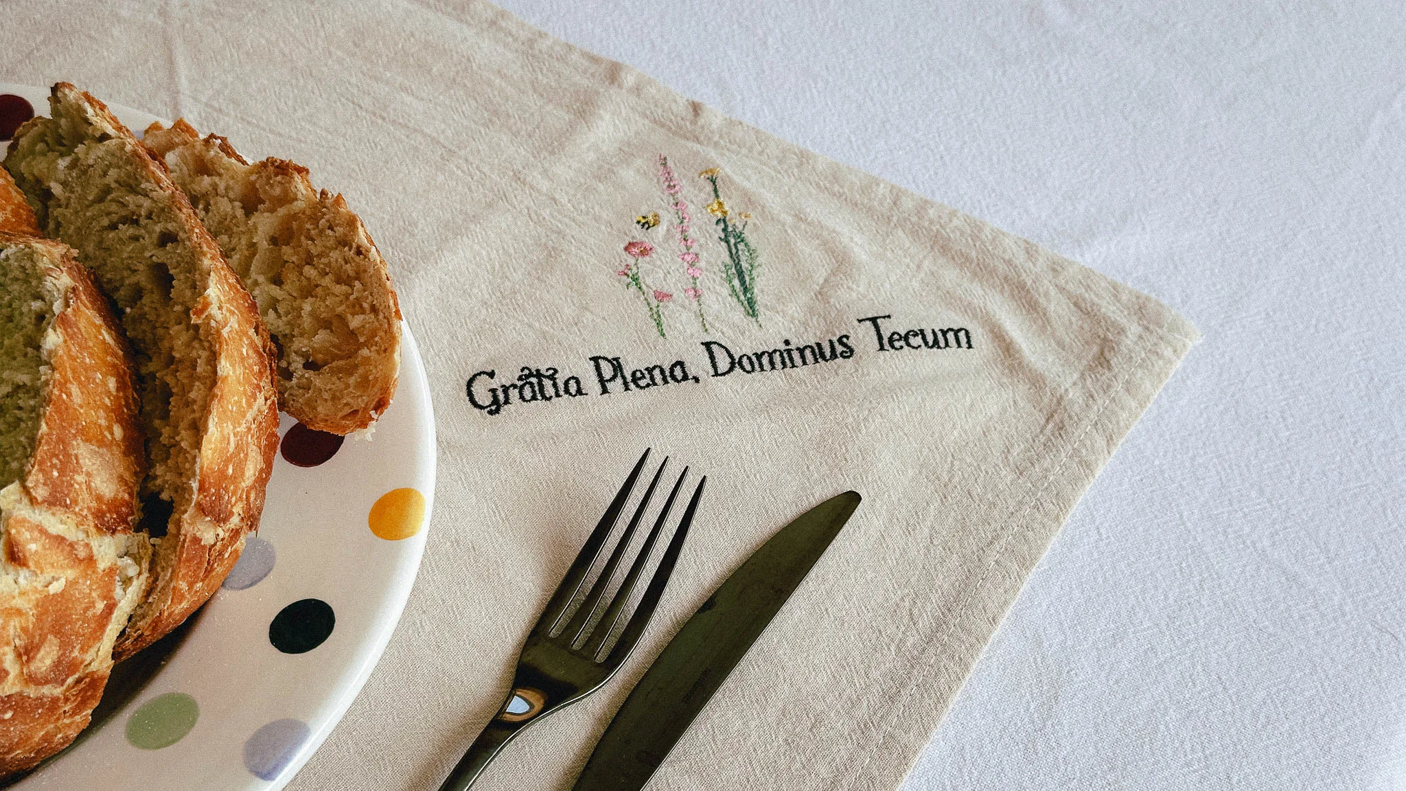 Full of Grace Embroidered Linen Napkins - Image 13